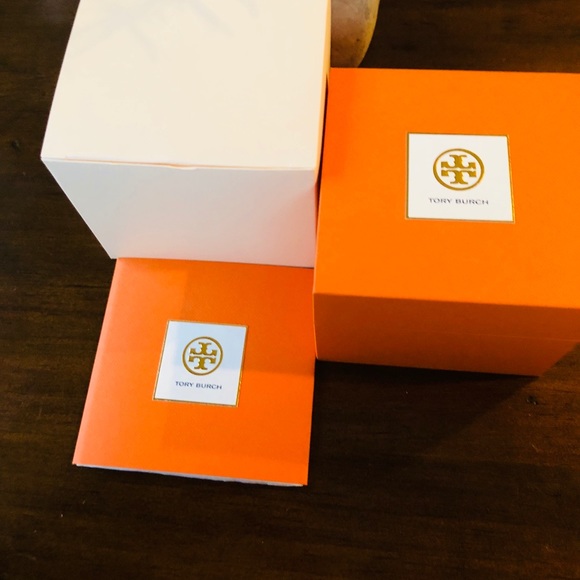 TORY WATCH - Picture 3 of 8